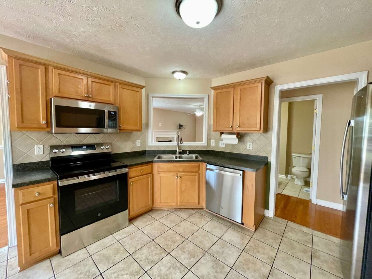 4113 Redspire Ln - Photo 7 of 26