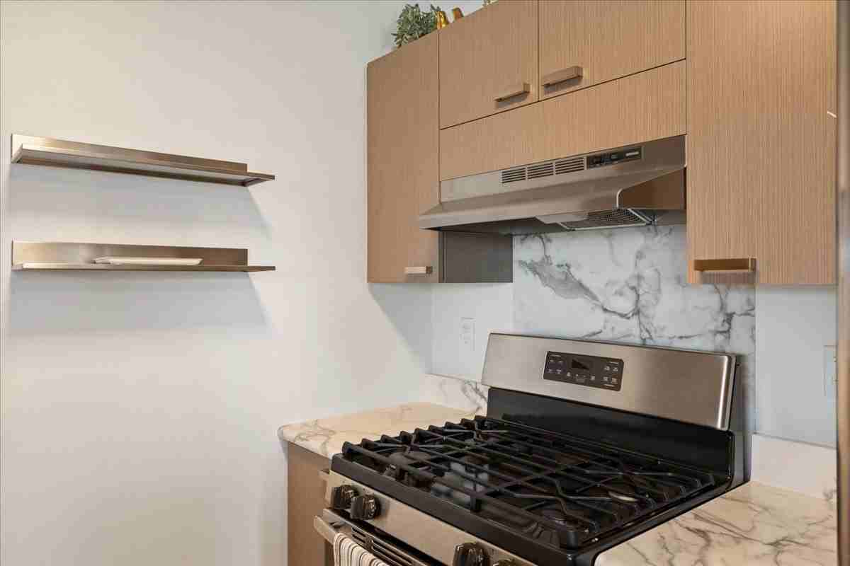 54 Kihalani St #1305 - Photo 3 of 34