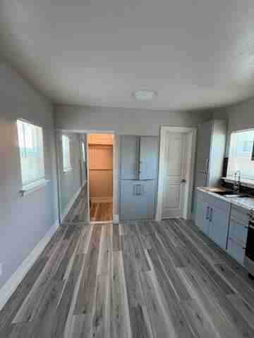 4061 1/2 Adams St #NA - Photo 4 of 8