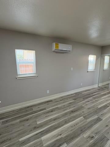 4061 1/2 Adams St #NA - Photo 6 of 8
