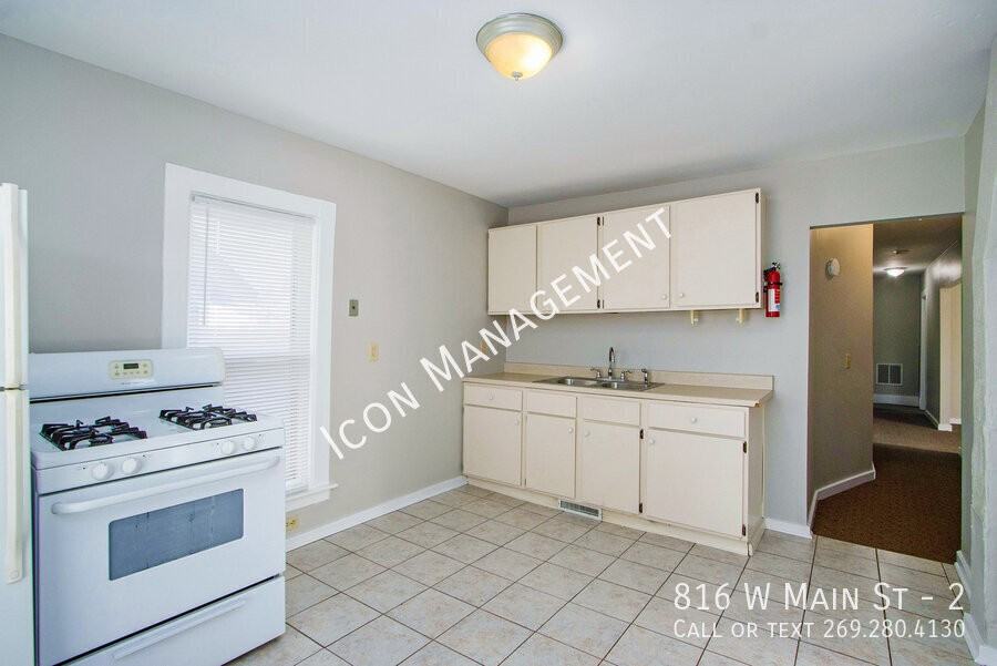 816 West Main Street #2 - Photo 5 of 15