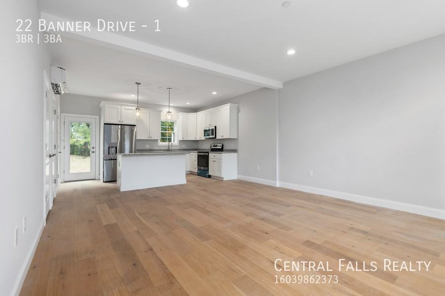 22 Banner Dr #1 - Photo 2 of 12