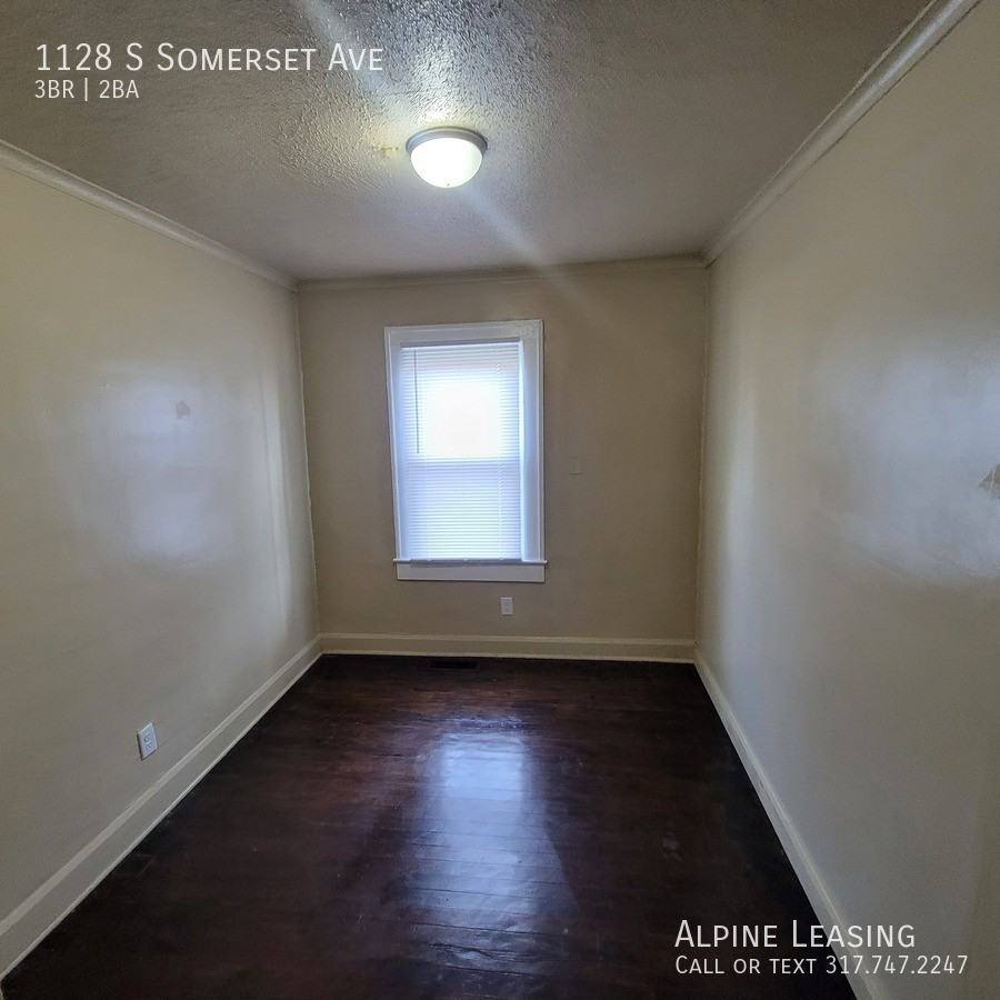 1128 S Somerset Ave - Photo 6 of 8