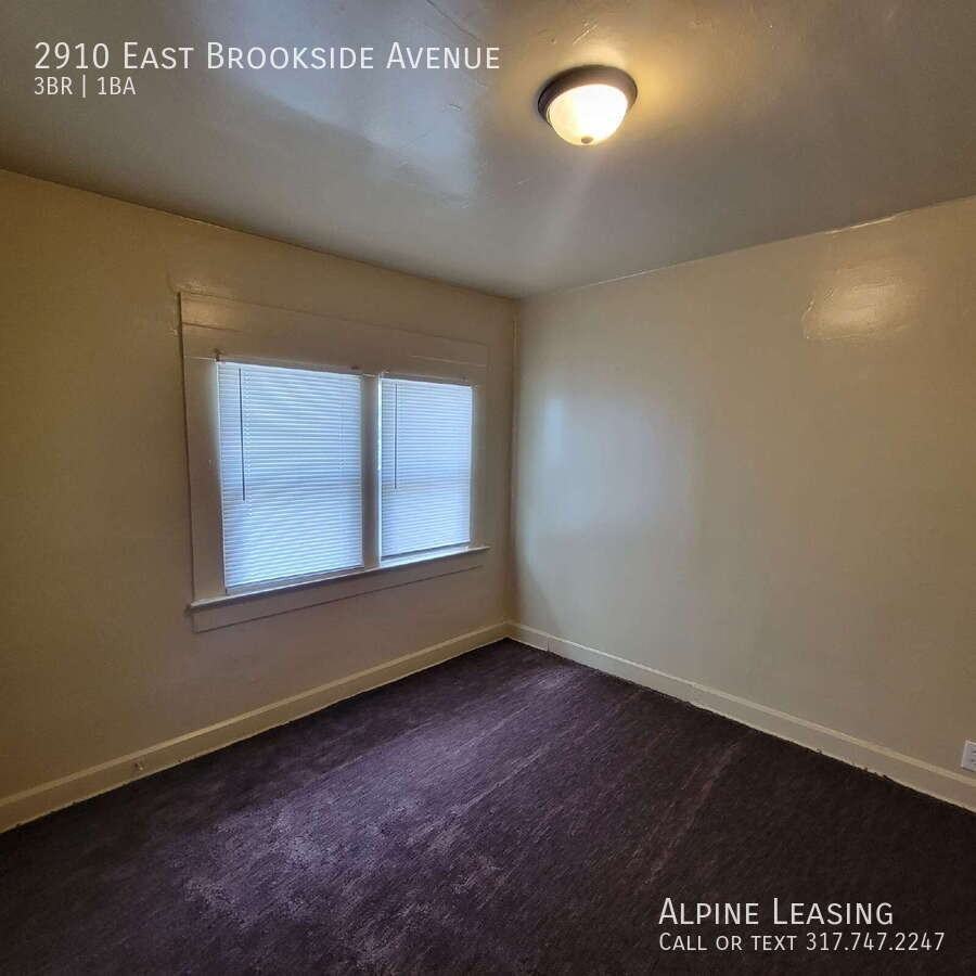 2910 Brookside Ave - Photo 4 of 7