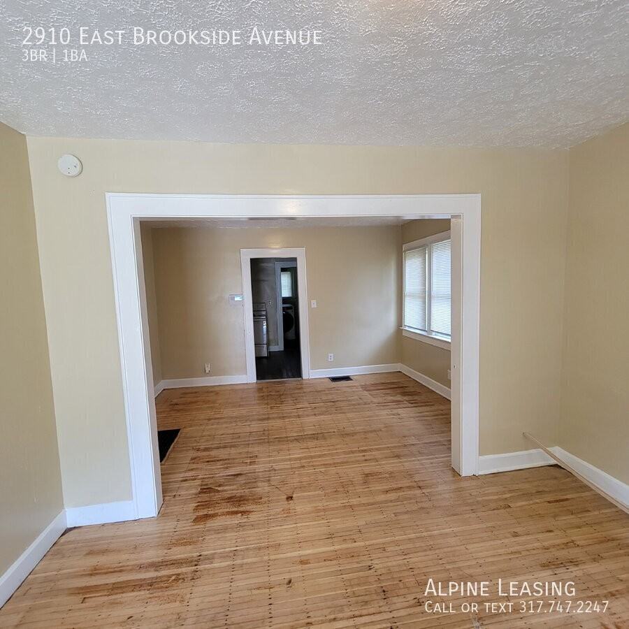 2910 Brookside Ave - Photo 3 of 7