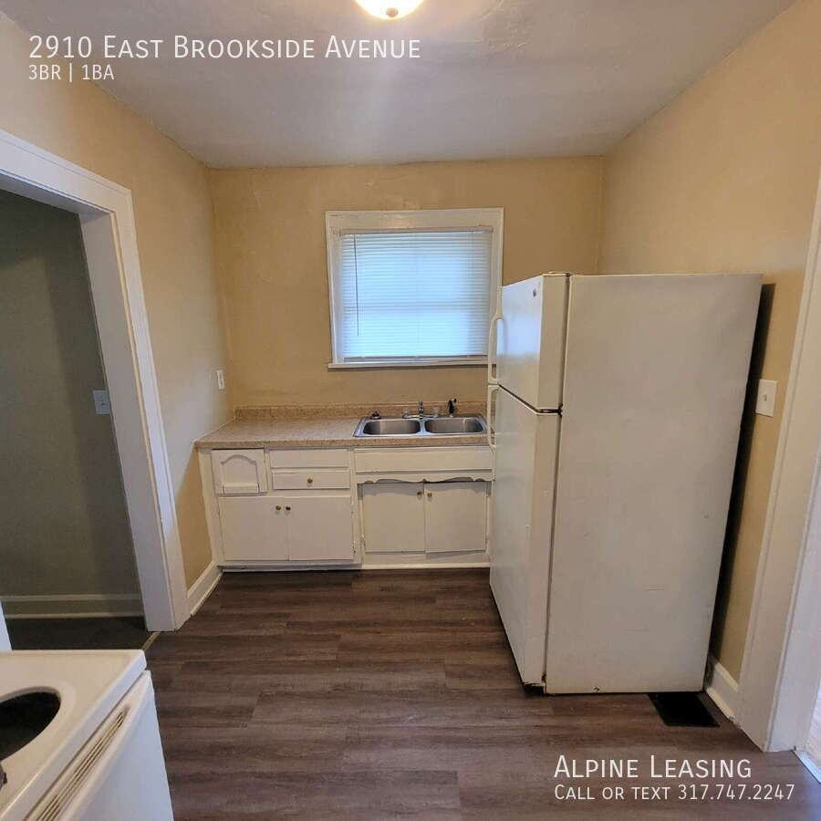 2910 Brookside Ave - Photo 6 of 7