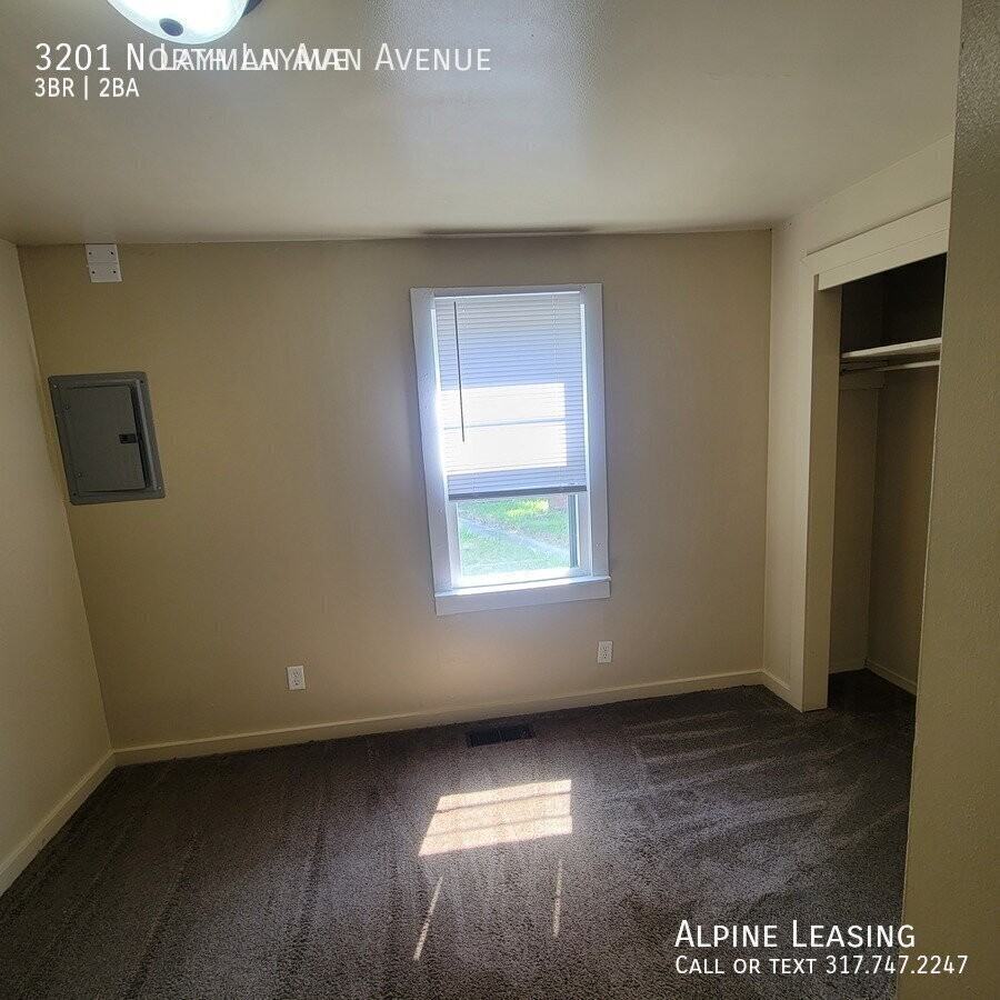 3201 N Layman Ave - Photo 2 of 7
