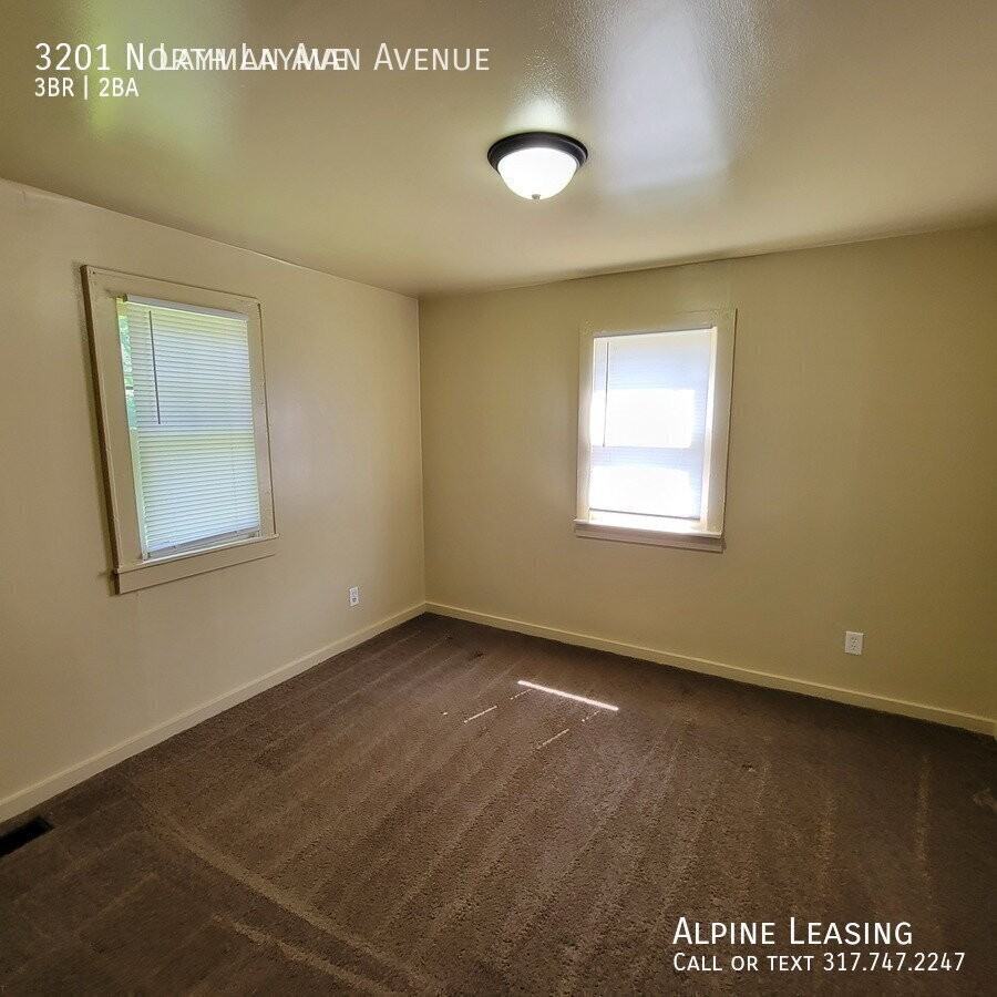 3201 N Layman Ave - Photo 3 of 7