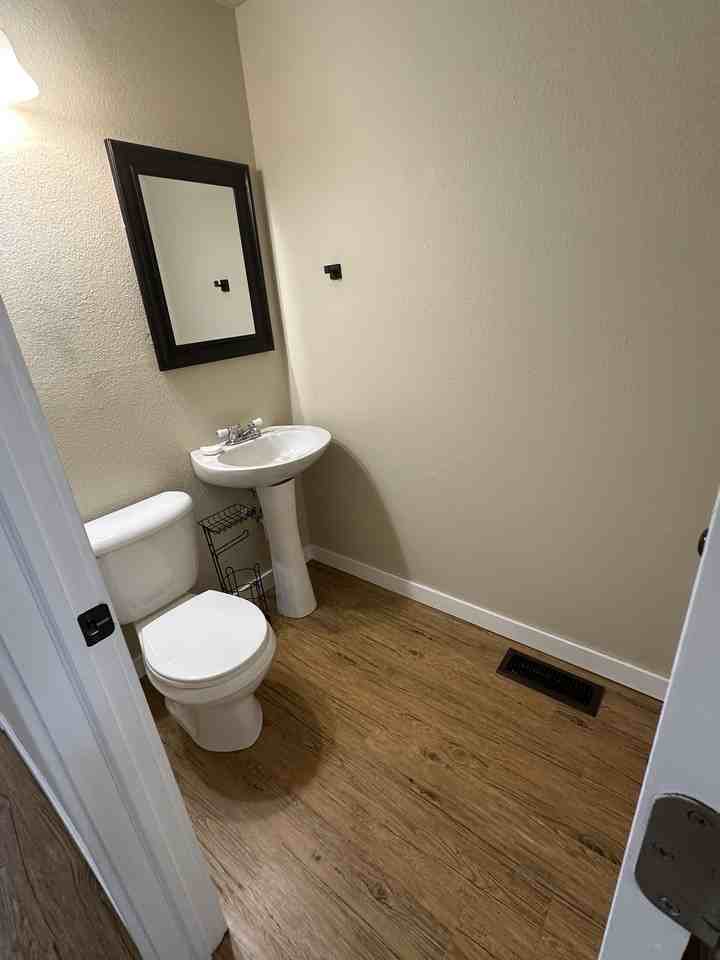 5426 Nicole Ct Se #NA - Photo 7 of 12