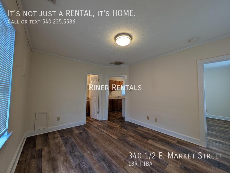 340 1/2 E Market St - Photo 4 of 12