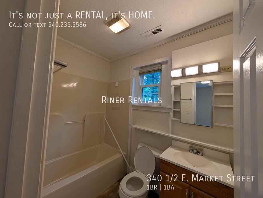 340 1/2 E Market St - Photo 5 of 12