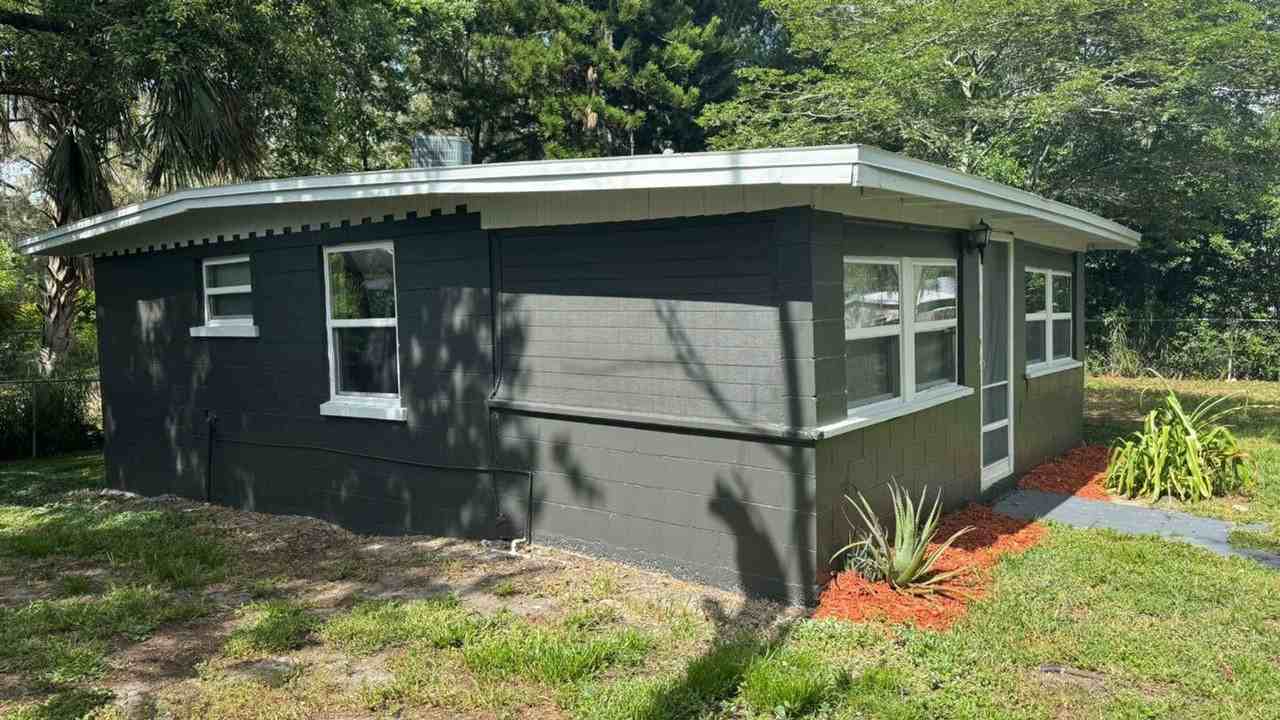 310 A-B 310 Mosley Rd - Photo 2 of 13