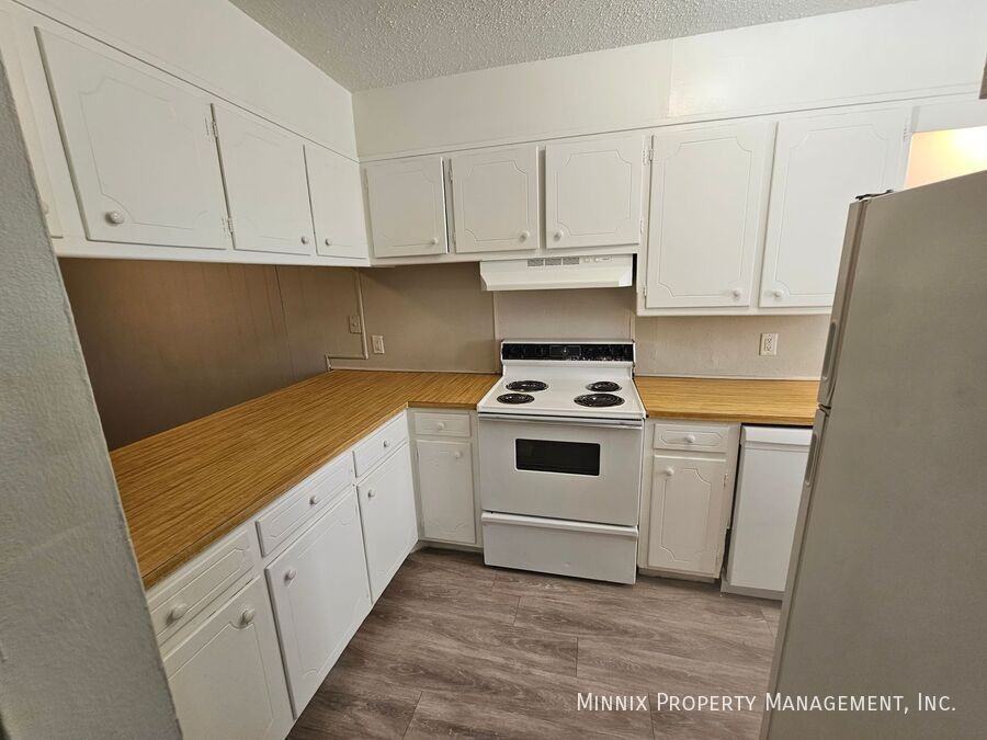 1706 Yonkers St #C - Photo 6 of 20