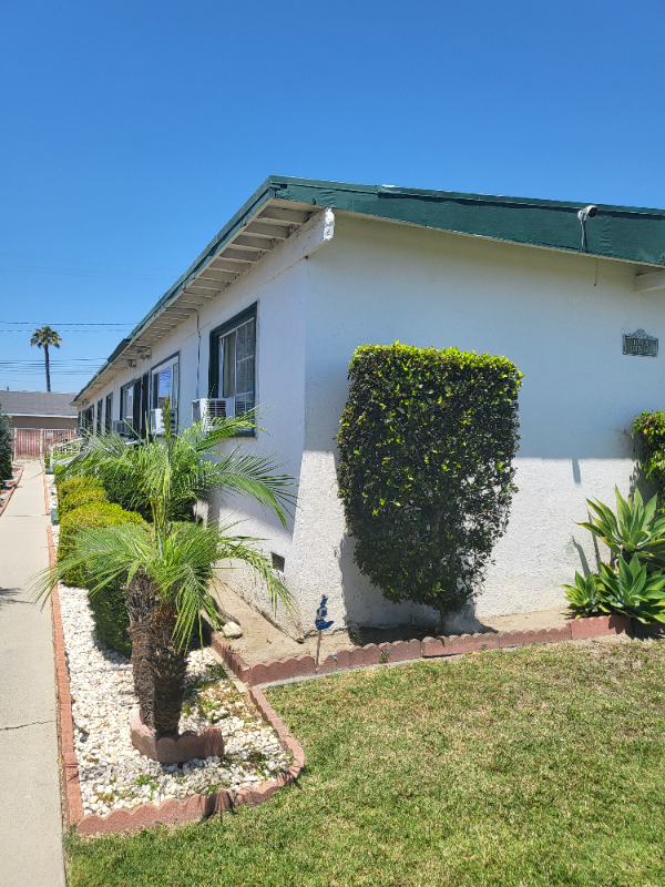 18717 Corby Ave - Photo 6 of 6