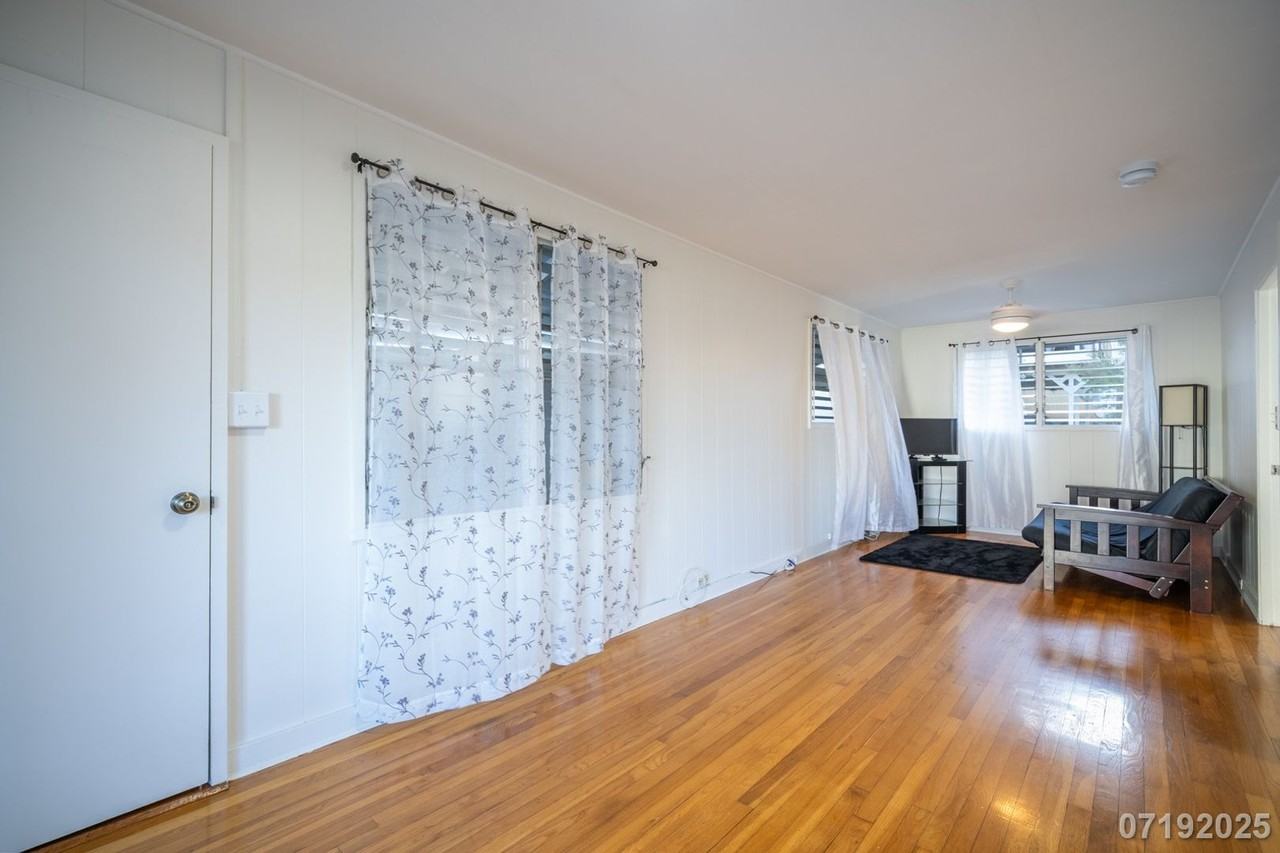 3343 Hoolulu St - Photo 3 of 21