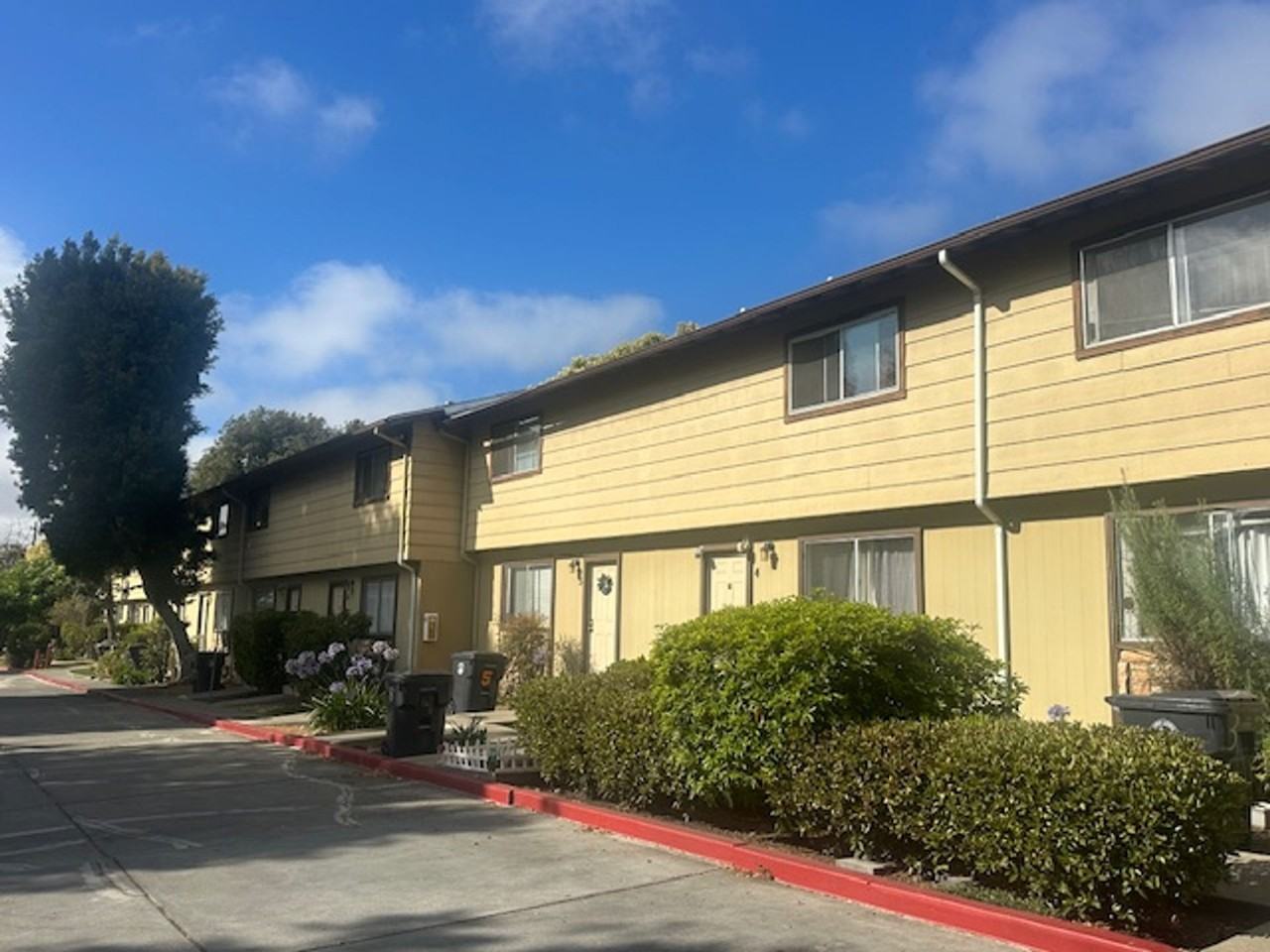 Bartlett - Photo 2 of 3