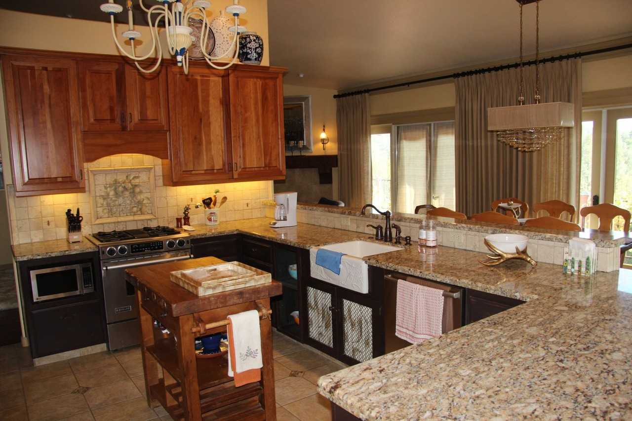 14304 Lake Vista Dr - Photo 5 of 30