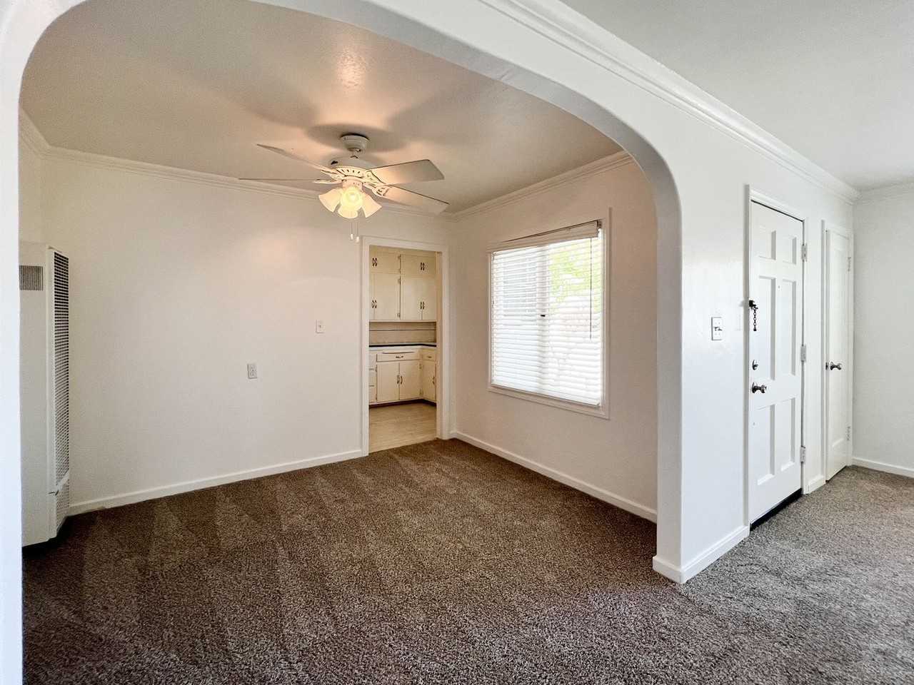 1719 F St - Photo 6 of 20