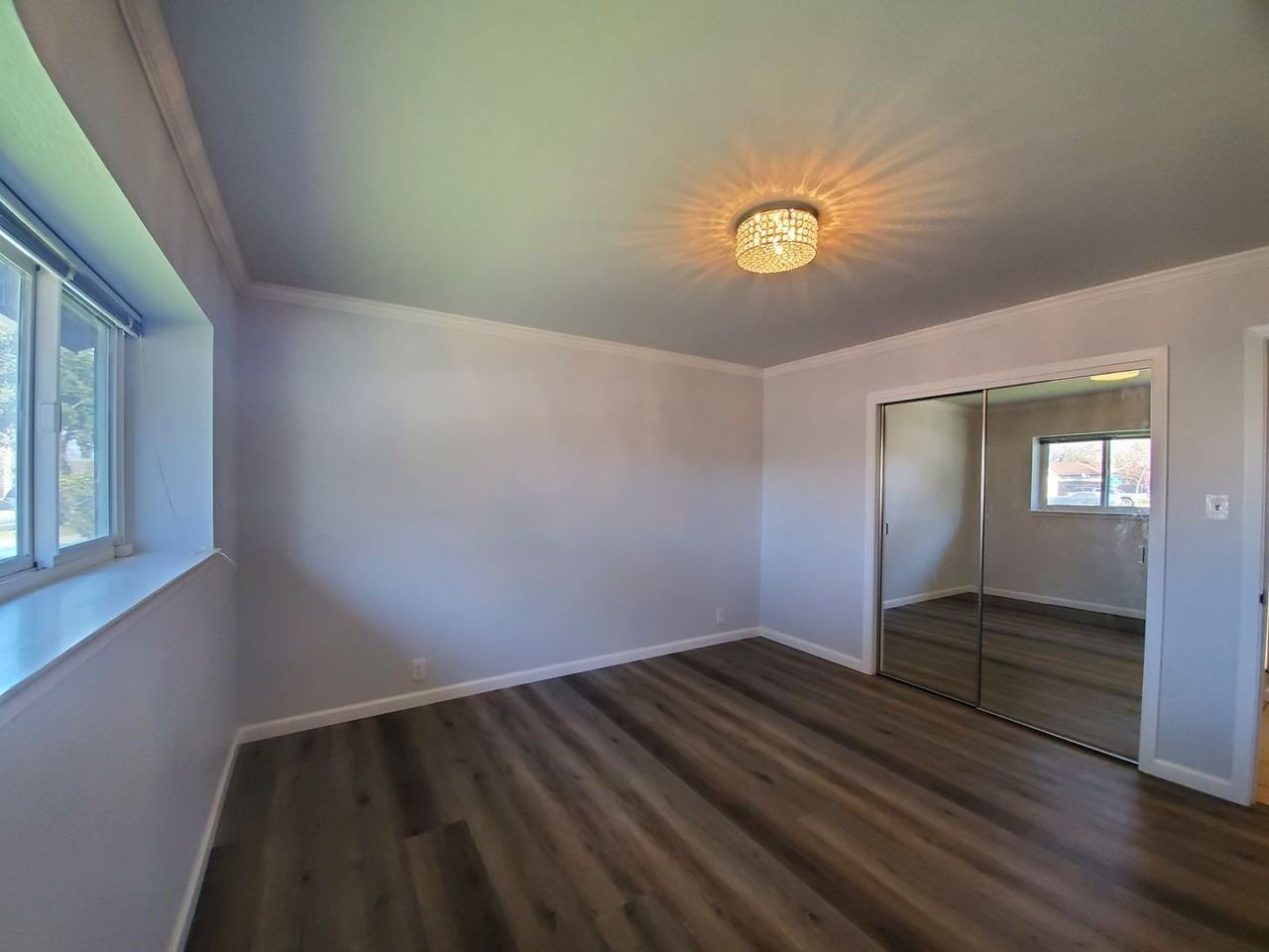1104 5th Ave - Photo 2 of 21