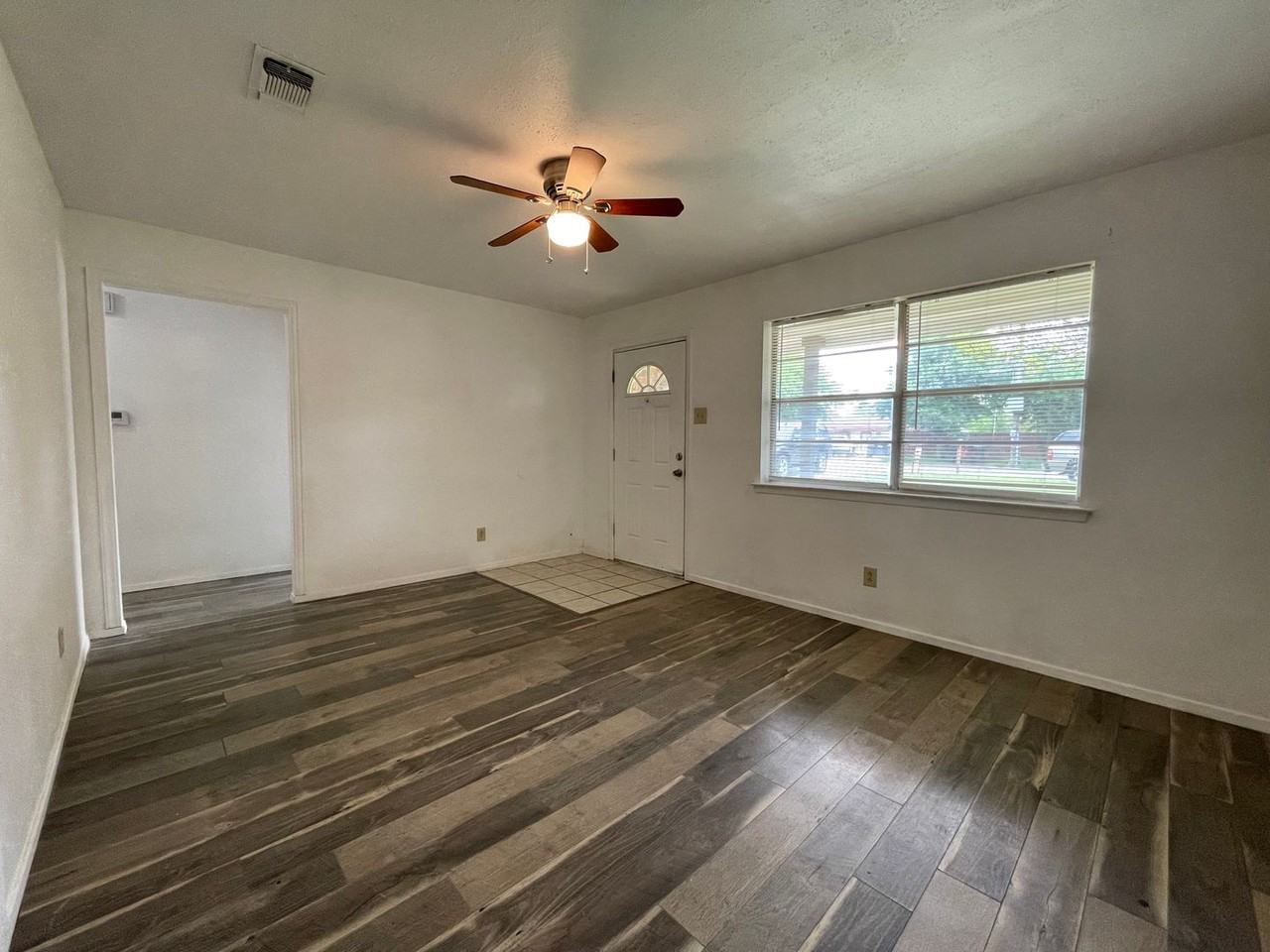 7408 Foster Dr - Photo 2 of 15