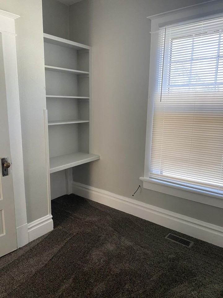 1700 Sw Fillmore St - Photo 5 of 8