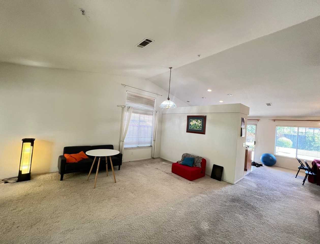 6968 Sunridge Dr - Photo 2 of 39