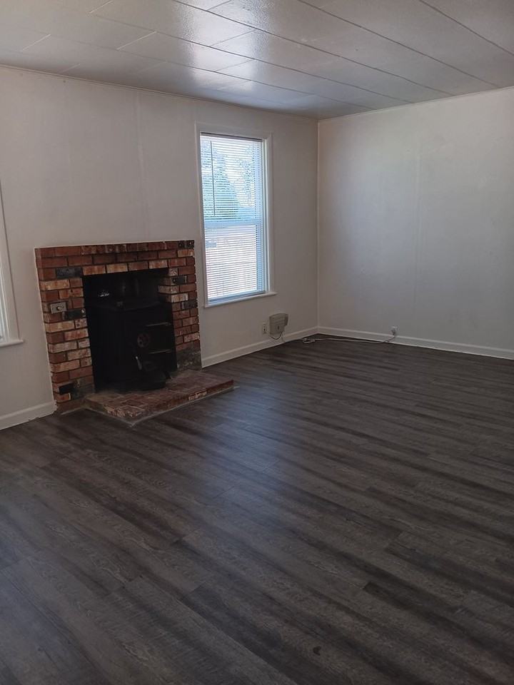 368 368 B Clay Street W. - 368 B Clay Street W. - Photo 3 of 19