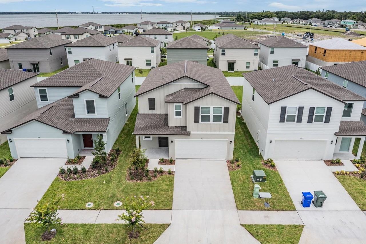 978 Hour Glass Rd - Photo 3 of 43