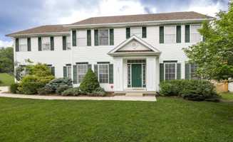 featured image of 929 S Fenbrook Ct
