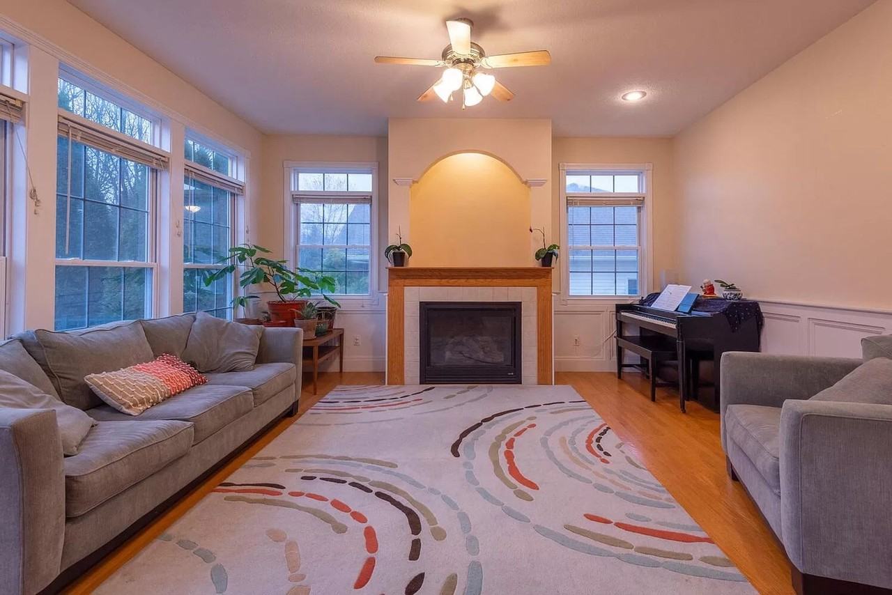 929 S Fenbrook Ct - Photo 4 of 31