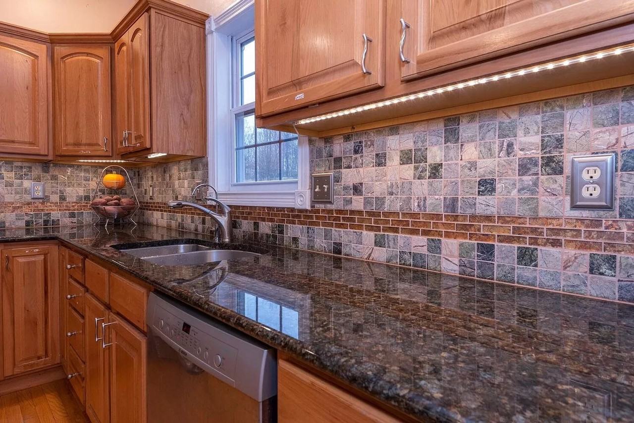 929 S Fenbrook Ct - Photo 7 of 31
