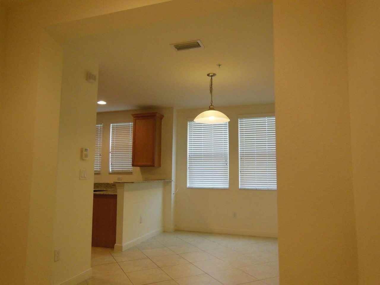 810 810 Marina Del Ray 6 Lane 6 - Photo 3 of 14