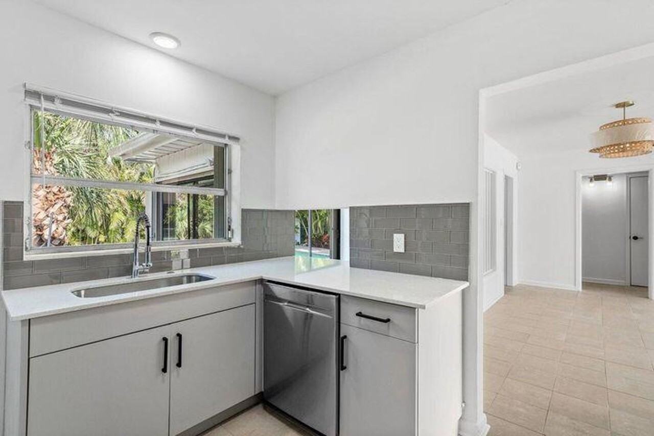 325 Inlet Way - Photo 3 of 25
