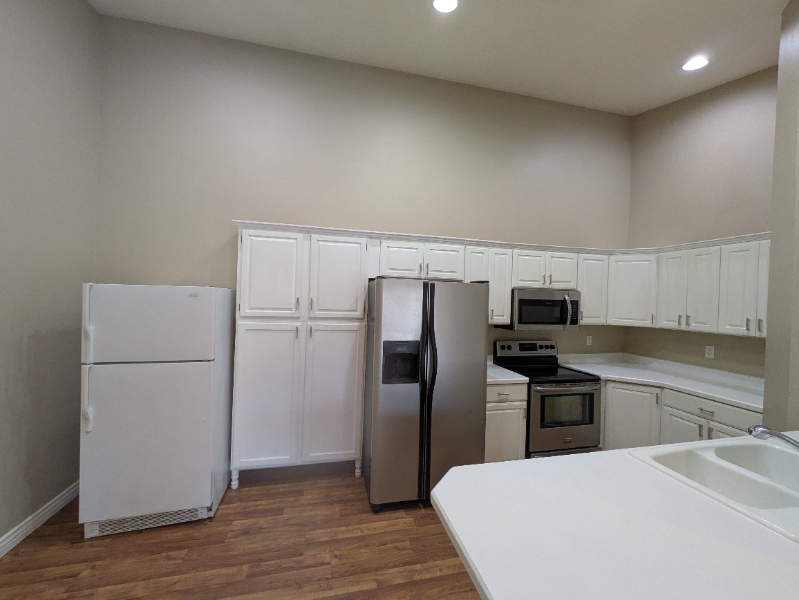 861 W Columbia Ln #21 - Photo 3 of 10