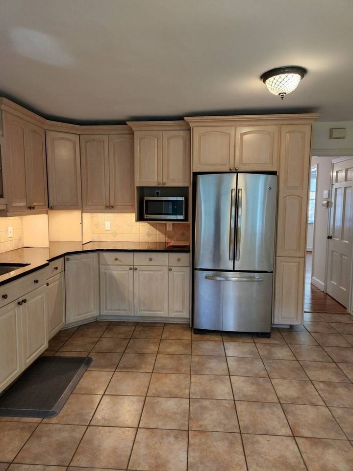 3916 48th St Nw - Photo 2 of 28