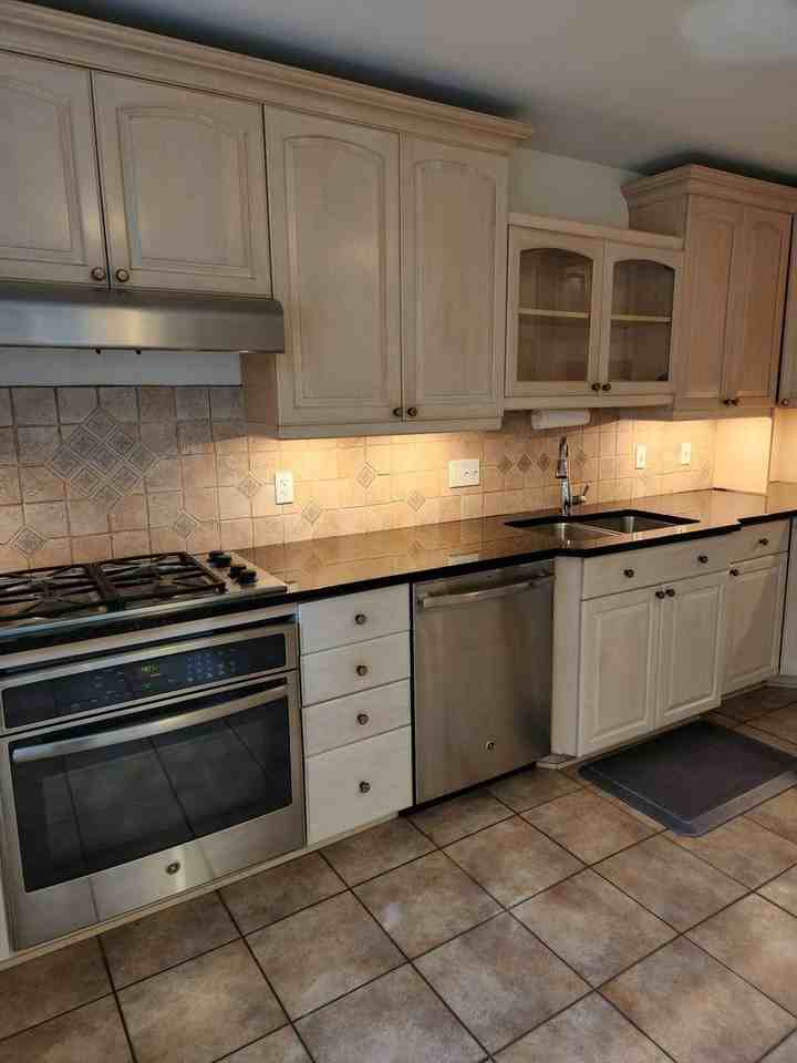 3916 48th St Nw - Photo 3 of 28