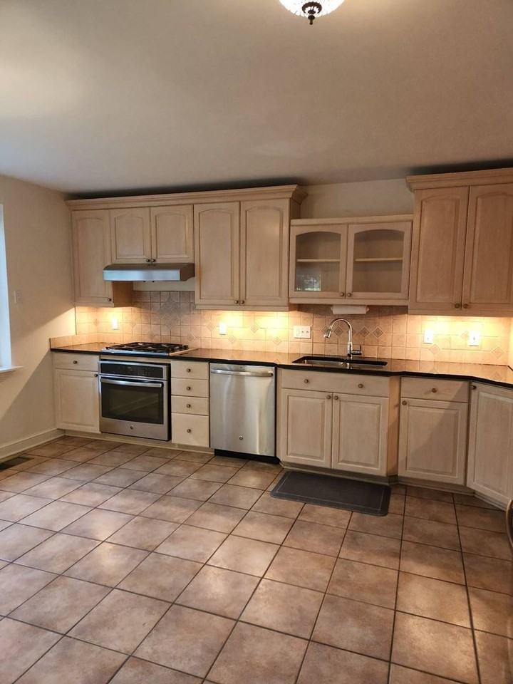 3916 48th St Nw - Photo 4 of 28