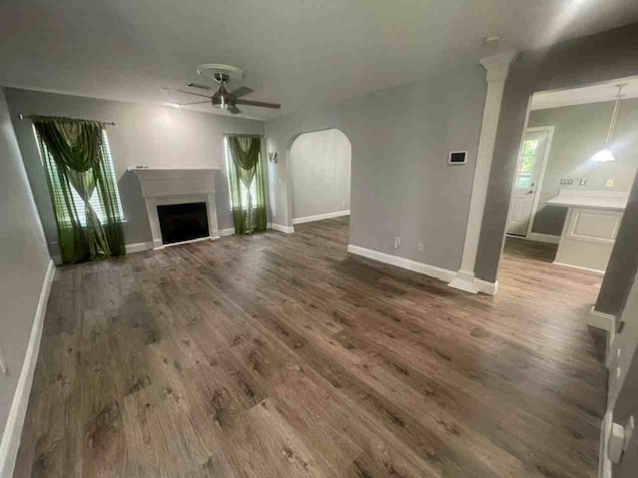 217 Sarah Creek Ct - Photo 3 of 17