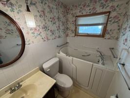 featured image of 2820 S Glass St