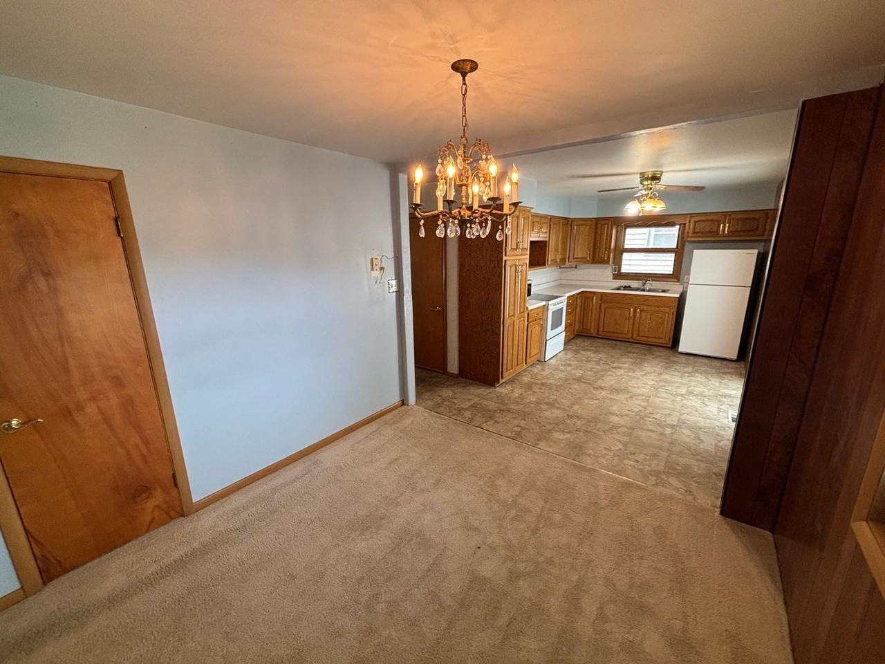 2820 S Glass St - Photo 7 of 18