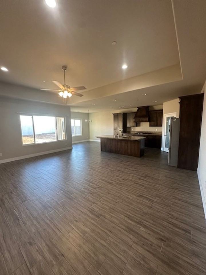 8224 Morningstar Ave - Photo 2 of 8