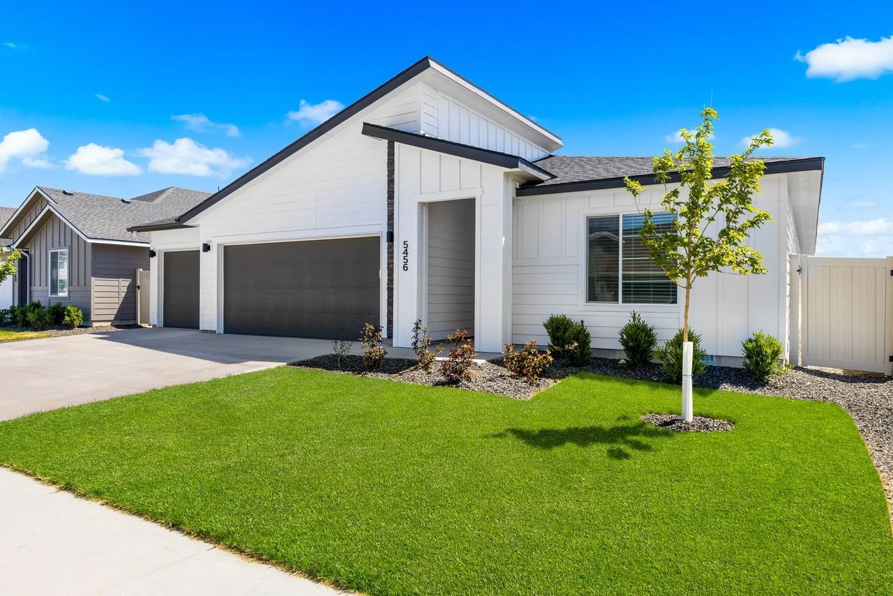 5456 S Memory Pl - Photo 2 of 34