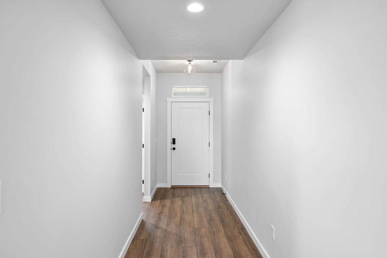 5456 S Memory Pl - Photo 4 of 34