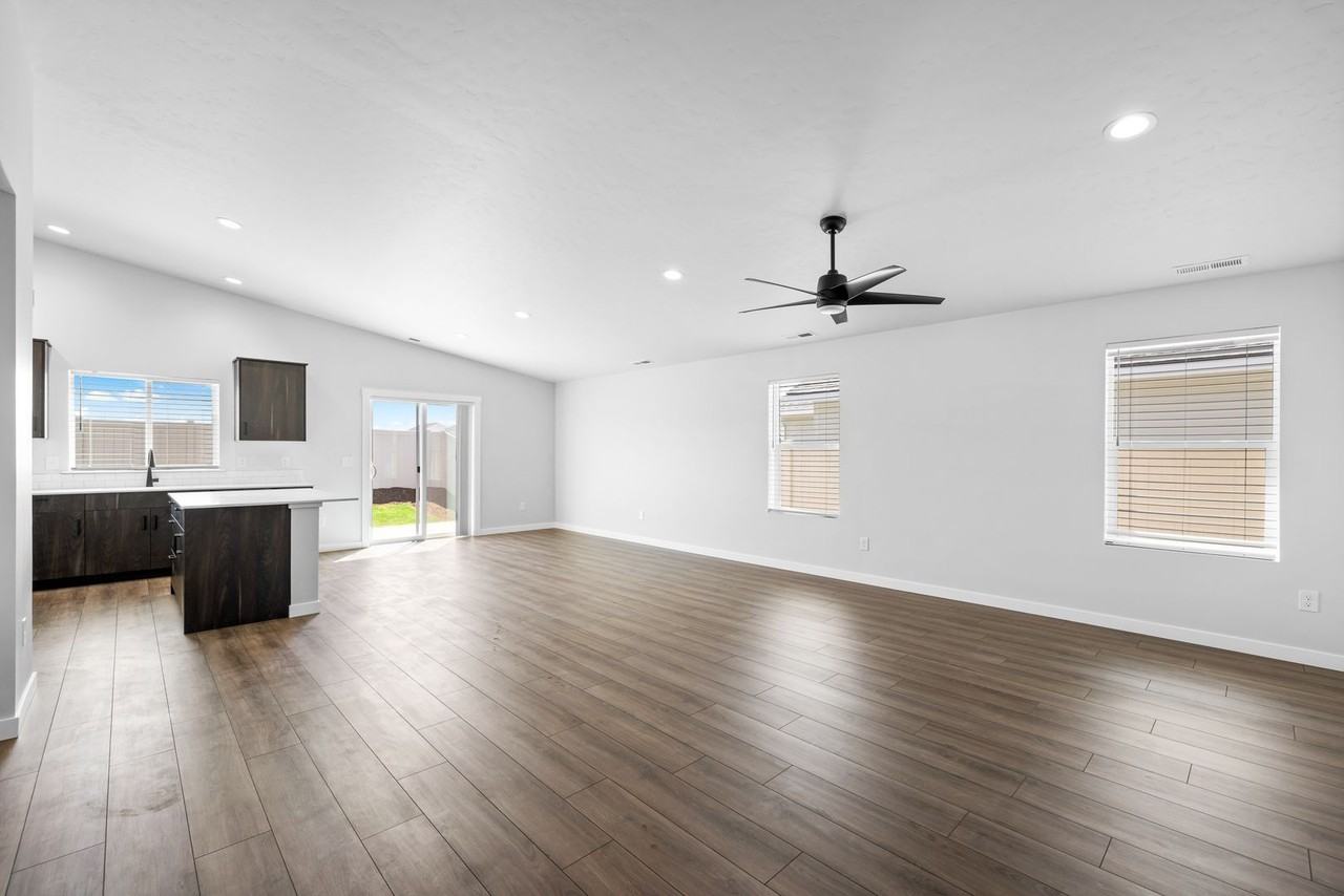 5456 S Memory Pl - Photo 5 of 34