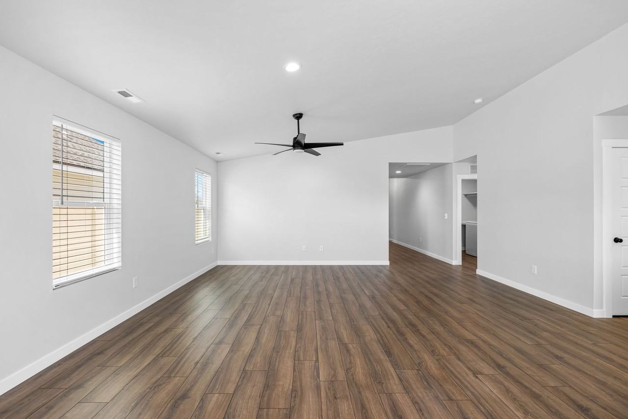 5456 S Memory Pl - Photo 7 of 34