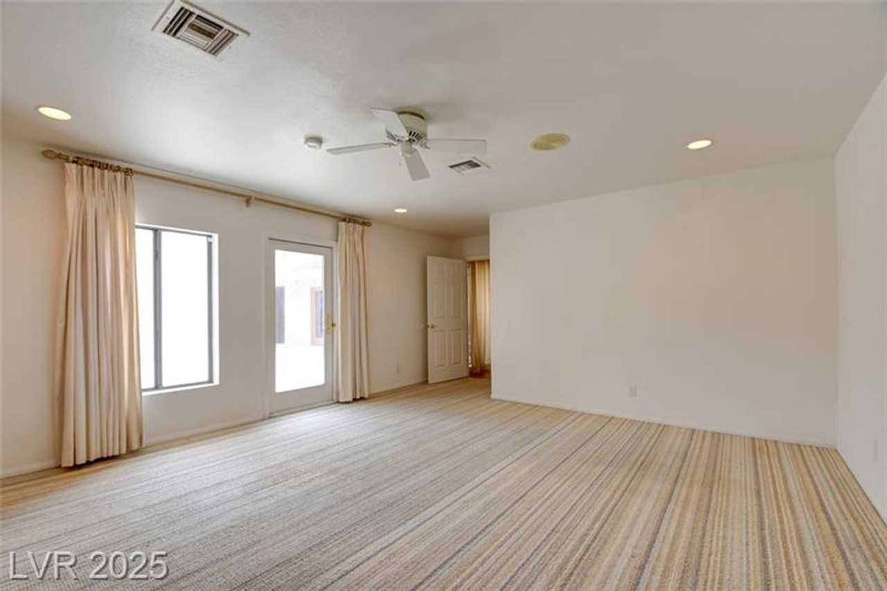 7040 Bailey Cir - Photo 7 of 19