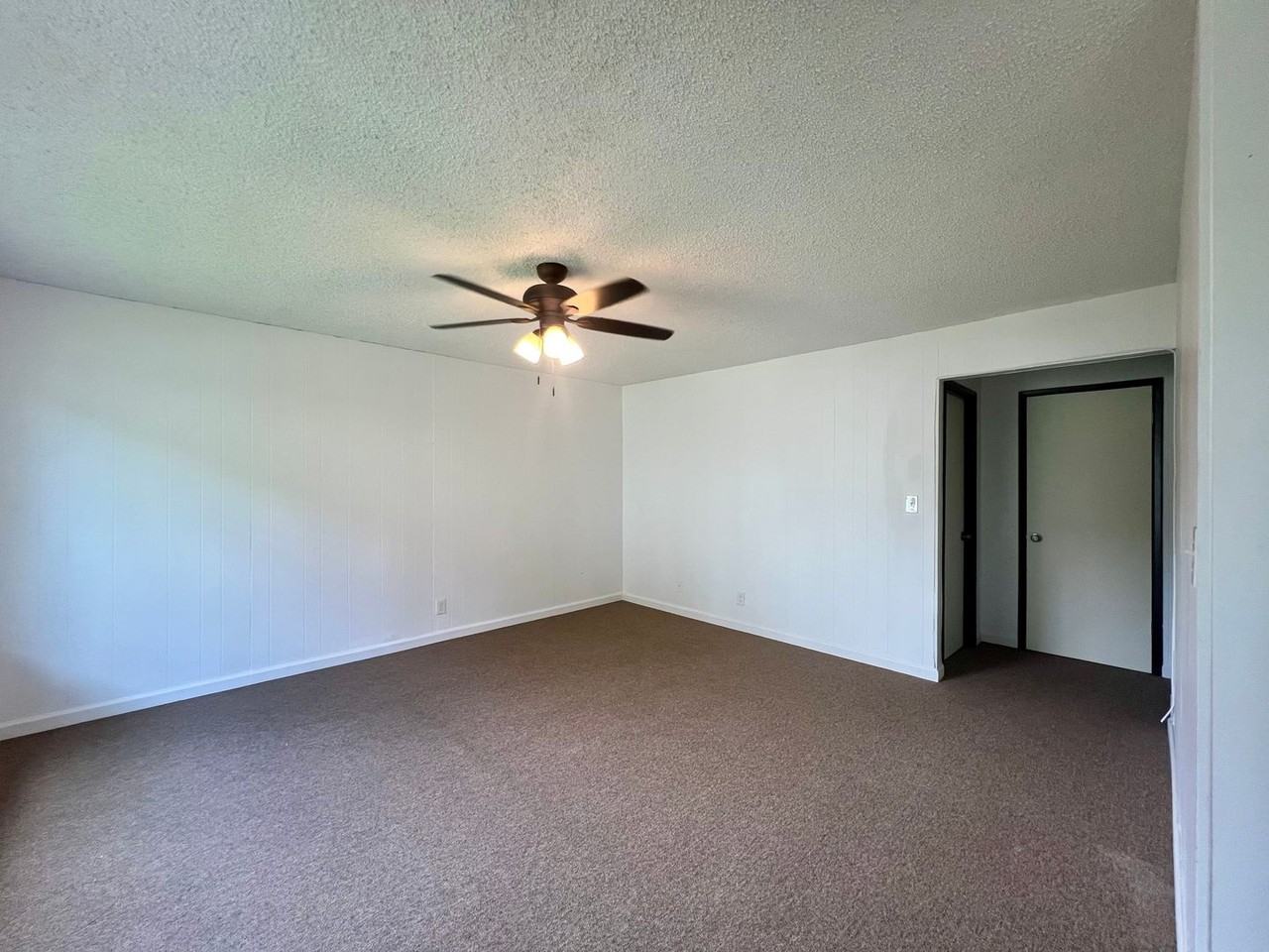 485 Waianuenue Avenue - Photo 2 of 13