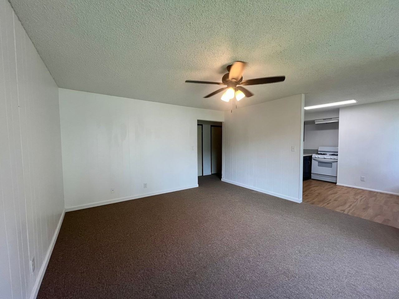 485 Waianuenue Avenue - Photo 3 of 13