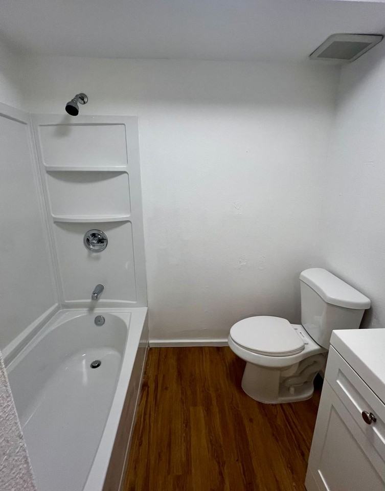 485 Waianuenue Avenue - Photo 7 of 13