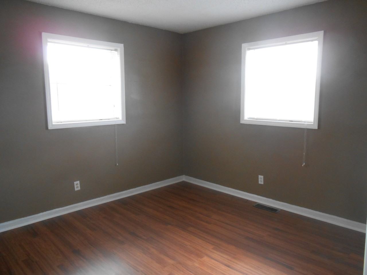 2603 Dundeen St - Photo 2 of 5